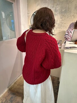 メク(meku) 明るめハニーベージュ／ゆるっとパーマ＊