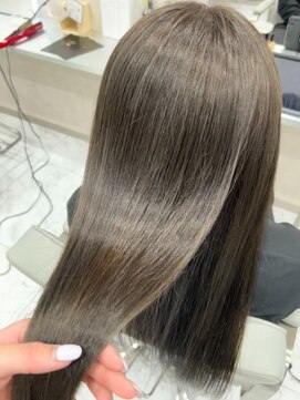 キング(K!ng) 縮毛矯正髪質改善ハイライトレイヤーカット楠葉美容室エクステ