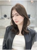 ミディアムヘア小顔似合わせくびれレイヤーカット暗めカラー渋谷