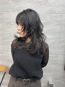 ソー(so.) ロングウルフレイヤーカット　横浜