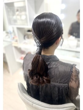 ルノンルージュ(Renon Rouge) タイトポニー