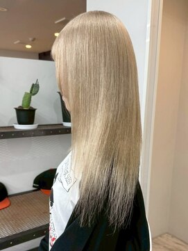 ウィコ 新宿(WICO) プラチナホワイトブロンド