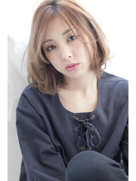 オウル(Owll) 切りっぱなしホット系カール[mignon]グラデーションカラーミディ