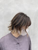 エミュー(Emu)&nbsp;外国人風ハイライトグラデーション