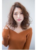 シルキーベージュ/斜めバング/グレージュカラー/デザインカラー