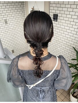 フェリーチェ(Felice) 編み下ろし　タイトヘア　タイトポニー　参列ヘア