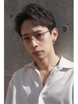 スワッグバーバースタジオ(SWAG BARBER STUDIO) 毛流れピンパーマビジカジショート