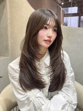 グロー 大宮(GLROW) 韓国風イメチェン美髪レイヤーワイドバング顔周りカットワンホン