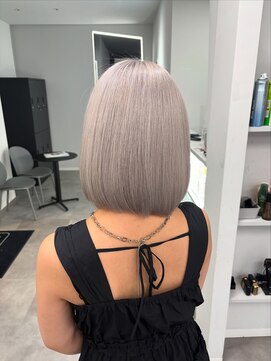 ナンバー 竪町(number+) 夏色ブリーチ◎透明感あふれるミルクティーグレージュ/ボブ