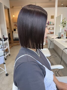 アン(un) ぷちゅん/切りっぱなしボブ/ぱっつんボブ/ラベンダーカラー