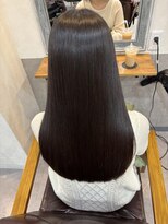 マエストロ バイ ネリネ 錦糸町(Maestro by Nerine)&nbsp;ニュアンスカラーグレーベージュレイヤーカットオリーブベージュ