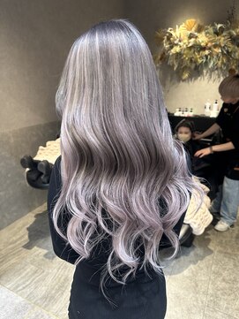 ロンドルピナス 小倉(Lond Lupinus) ミディアムレイヤーカット/似合わせカット/大人ガーリー/20代