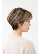 アットティー 金沢八景(at tee...) *丸みショートで叶える大人の白髪ぼかしハイライト提案*