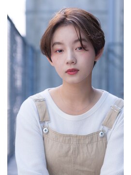 テイラー(Taylor) [Taylor]  ☆透けアイスグレージュxcuteショート