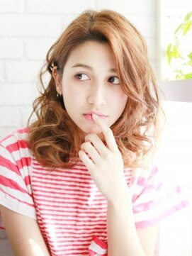 ナル 白山神社参道通り店(nalu) ボリューム感のあるカールスタイル