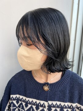 トロニー(TLONY) くびれボブ サイドバング ブルーブラック stylist/miaki