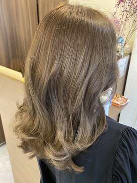 ハートライン(hair bridal Heart Line) ベージュ系カラー