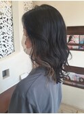 ベージュインナー×ゆるミディアム