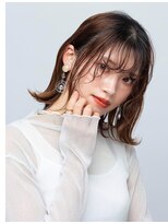 ティピ(tipi)&nbsp;【宿里　沙也香】 まばらに前髪巻いて大人可愛い外ハネスタイル