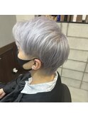 ホワイトシルバーブリーチカラーインナーカラー