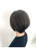 ショートボブ×カーキアッシュ