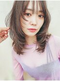 小顔に見せるウルフレイヤーカット×ニュアンスカラー