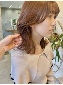 ピンクベージュ