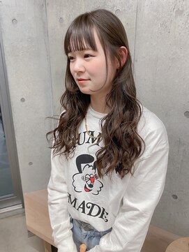 エウペ 渋谷(WEUPE) 斜めバング/グレージュカラー/デザインカラー/シルキーベージュ