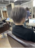 シルバーショートボブ