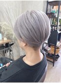 ホワイトカラー【刈り上げショート/白髪ぼかし】