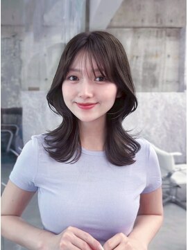 フィヴェント(Fivent) 黒髪韓国小顔レイヤーイメチェン暗めオリーブグレークラゲヘアー