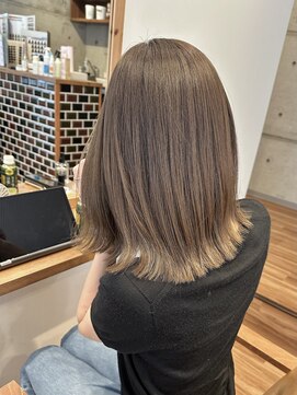 ラベストクズハ(LOVEST KUZUHA) 【LOVEST KUZUHA 】グレージュ/透明感/小顔/ブリーチなし