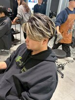 メンズサロン キング 心斎橋店(Men’s salon K!ng) ホワイトメッシュ/ツイスト/ツイスパ/パーマ/メンズ/眉毛/心斎橋