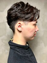 ディスイズバーバーサード(THIS IS BARBER 3rd) ツーブロック 刈り上げ ニュアンスパーマ 波巻きパーマ ビジネス