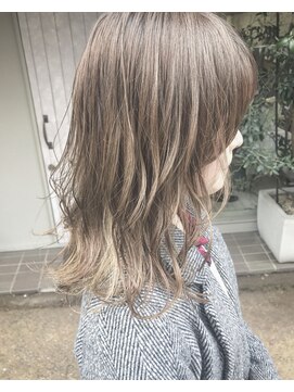 ブレス(Bless) ハイライト×グラデーション