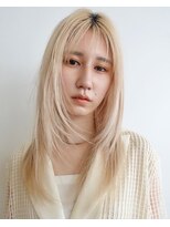 シアアオヤマ 表参道青山(SHEA aoyama)&nbsp;ブロンドヘア/顔まわりカット/セミロングレイヤー