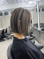 イキ 表参道(iki omotesando)&nbsp;モード/無造作ウェーブ/大人ガーリー[表参道駅]