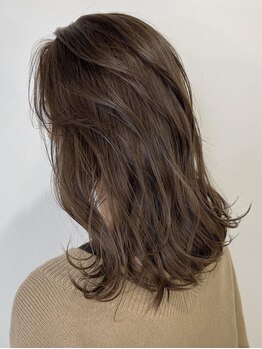 ラウンジ(Lounge)の写真/【OPEN7周年】カットだけで決まるスタイルを♪再現性の高いカットでサロン帰りのスタイルが長く続きます◎
