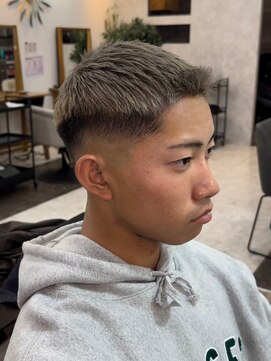 ヴィ 大宮(Vii) ダークアッシュ/カルマパーマ/アッシュブラック[メンズ/大宮]