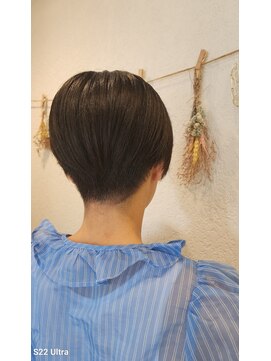 グロウス GROWTH 刈り上げ女子