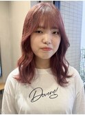 ピンクベージュ
