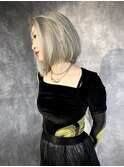 シルバーカラー×グリーン　20代30代　ウルフカット　ボブ