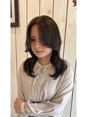 韓国風くびれミディアムレイヤー