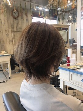 マリーチ フラワーズ(marichi flowers) ウルフショートボブ×ポイント3Dカラー