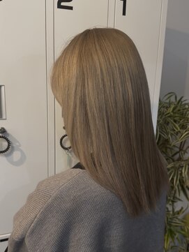 ミルクティーグレージュ