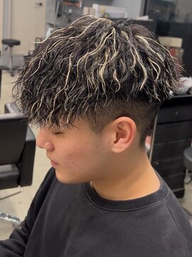 エルマーク 松山(L-MARK) ハイライト/メッシュ/ツイストパーマ/ツーブロック/メンズ