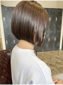 小顔に見える前下がりボブ