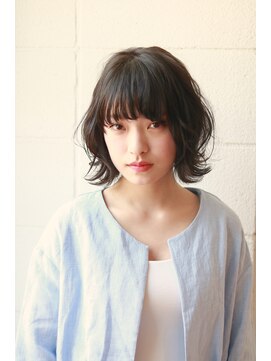 リンネ(Lin'ne) アウトサイドウィングス/ひし形シルエット/暗髪/くびれショート