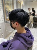 アップバングサイドパート・束感ツーブロックマッシュ