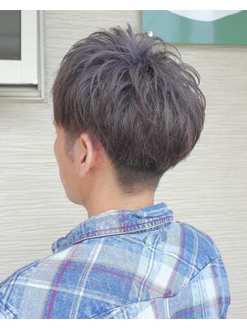 ソラ(sora) ツーブロックショート×シルバーアッシュ